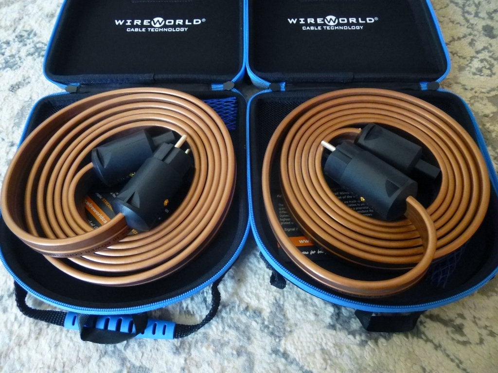 Wireworld Electra 10 powercords, Ophalen of Verzenden, Zo goed als nieuw, 2 tot 5 meter, Componentkabel