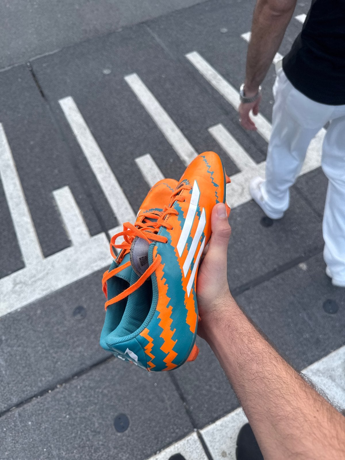 Intresse appen aub dan kunnen we ook over prijs hebben, Sport en Fitness, Voetbal, Maat XS of kleiner, Ophalen, Nieuw, Schoenen