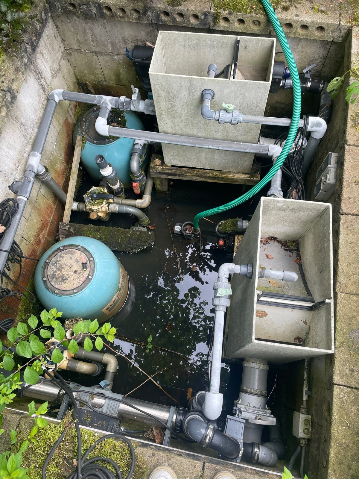 Vijverfilterinstallatie met pompen en filters, Ophalen, Gebruikt