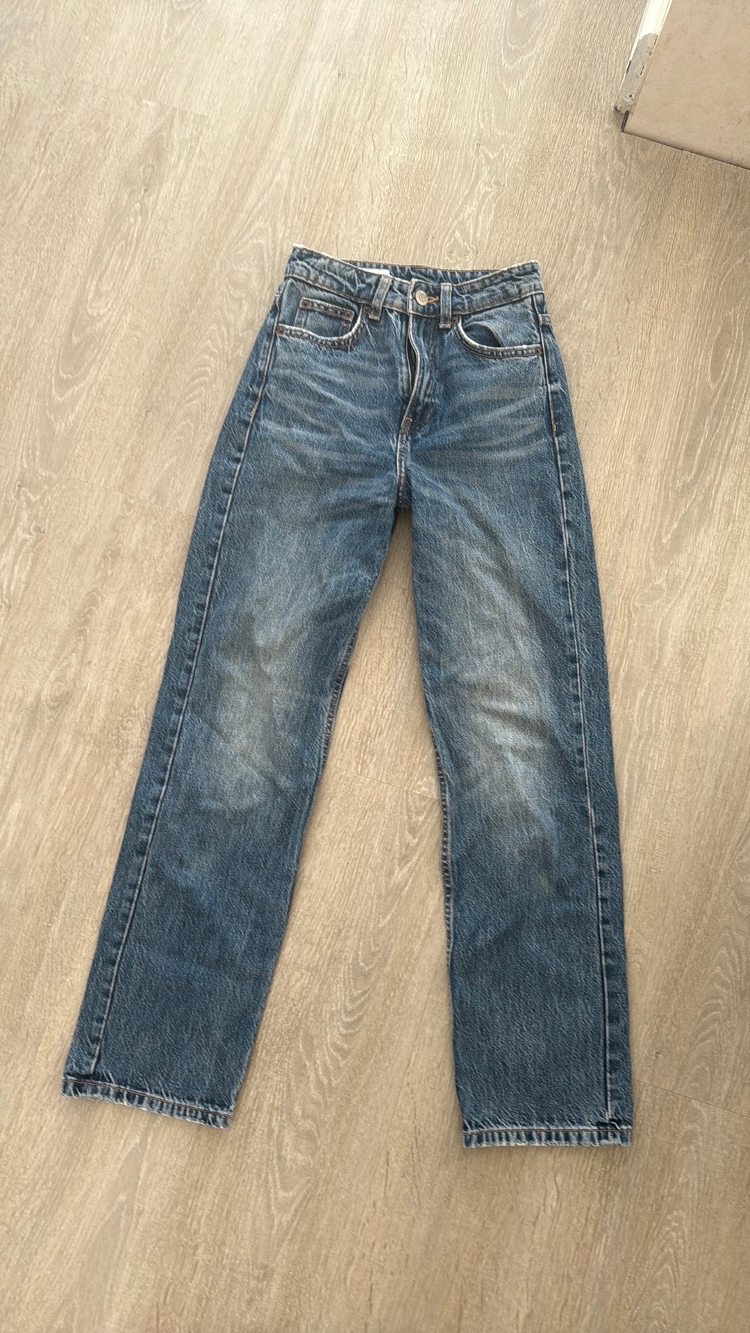 Zara spijkerbroek maat XS, Kleding | Dames, Ophalen of Verzenden, Zo goed als nieuw, Blauw, W27 (confectie 34) of kleiner