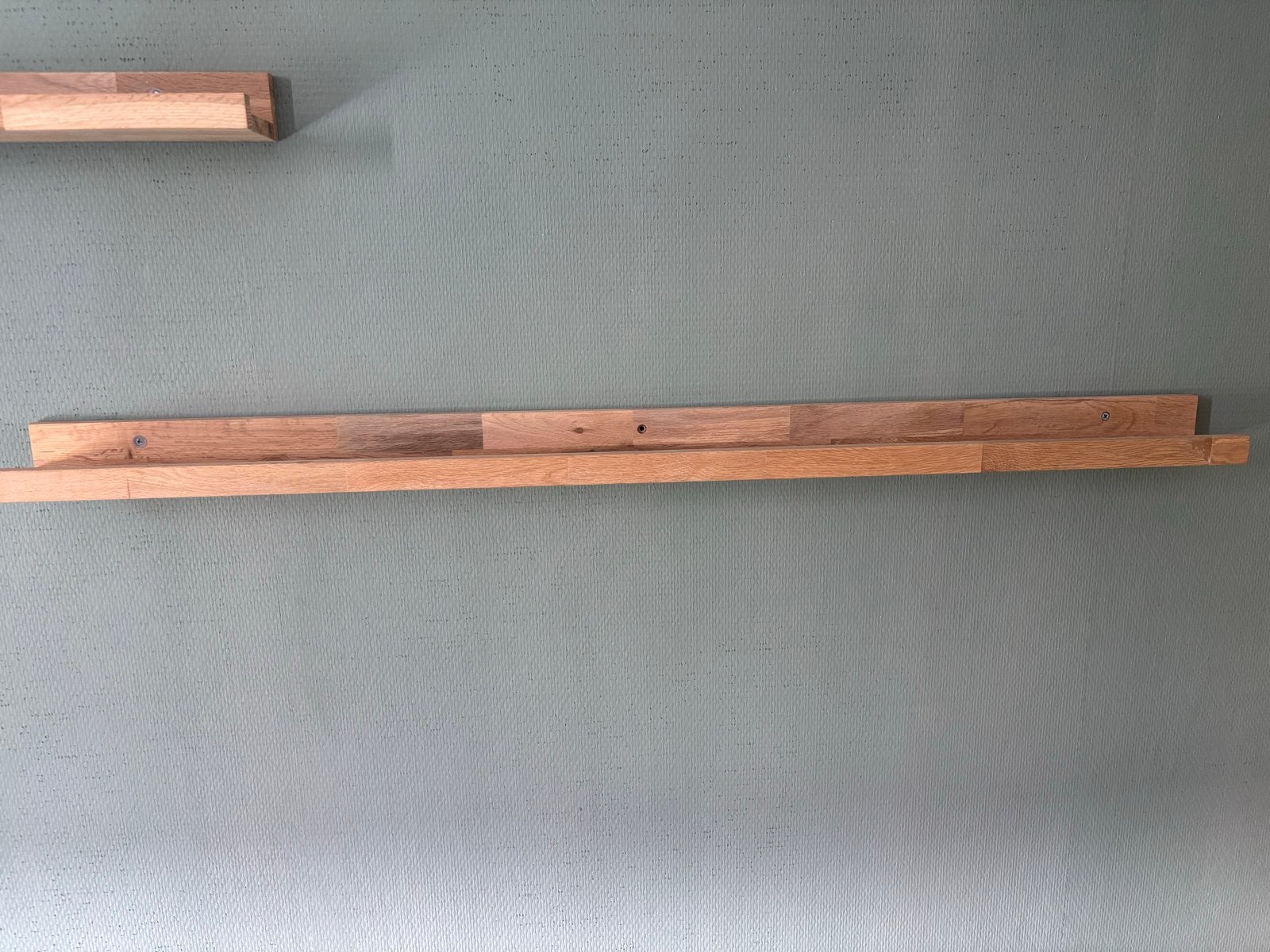 Houten wandplankjes / fotolijstjes (2 stuks), Huis en Inrichting, Ophalen, Zo goed als nieuw