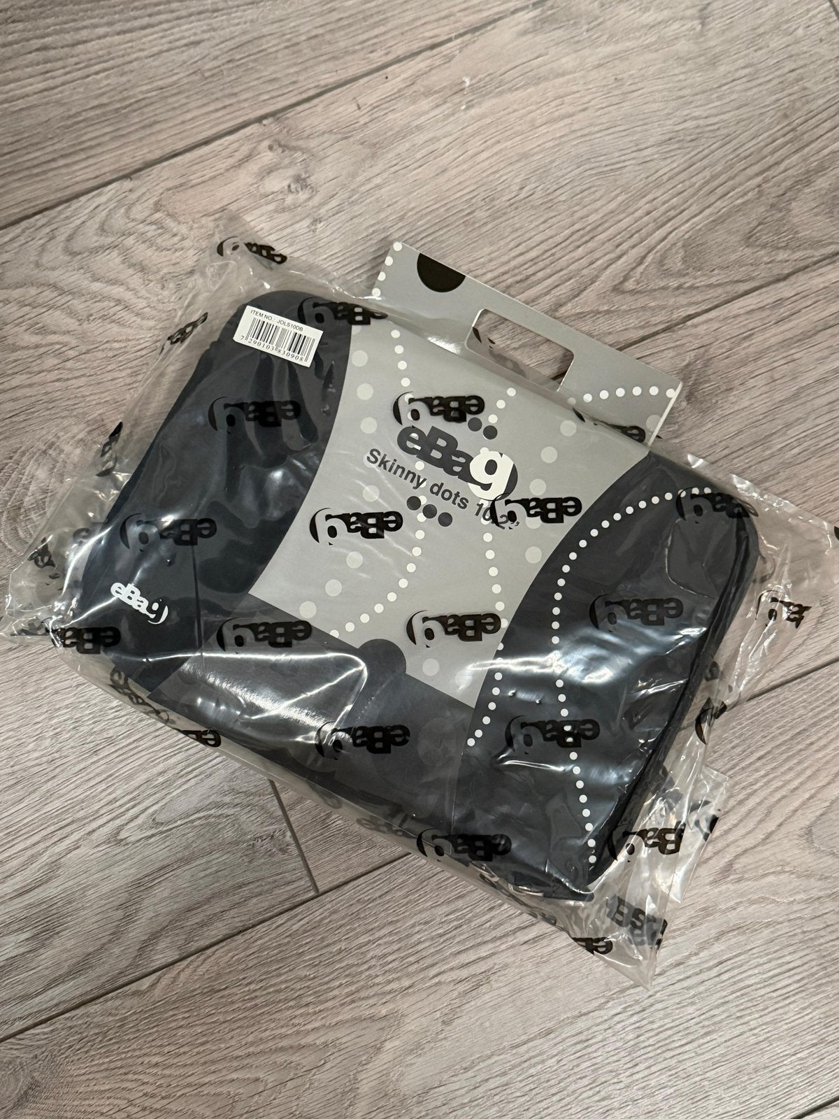 Ebag Skinny Dots 10.2" Laptophoes - Nieuw in verpakking, Computers en Software, Laptophoezen, Ophalen of Verzenden, 12 inch of minder