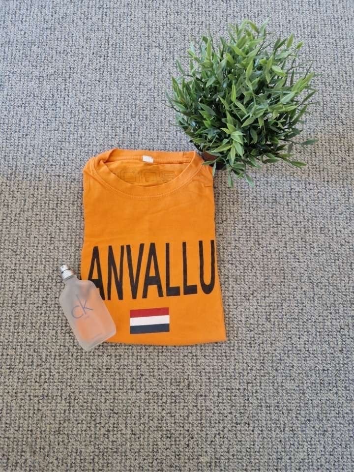 Oranje WK/EK T-shirt "AANVALLUH" Maat L, Ophalen of Verzenden, Zo goed als nieuw, Maat 52/54 (L), Oranje
