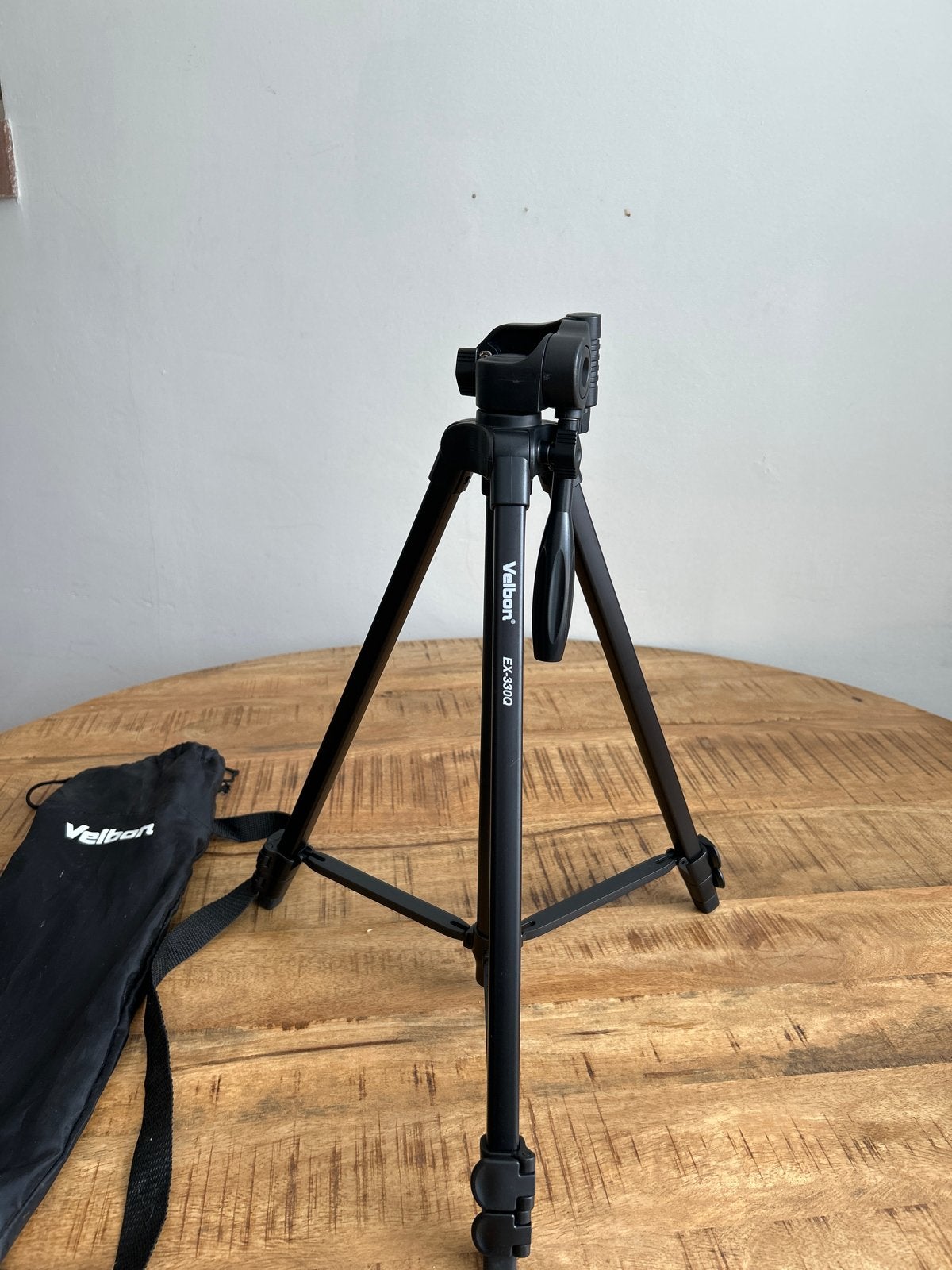 Velbon EX-330Q Lichtgewicht Aluminium Statief, Audio, Tv en Foto, Gebruikt, 125 cm of minder, Velbon, Snelkoppelingsplaat