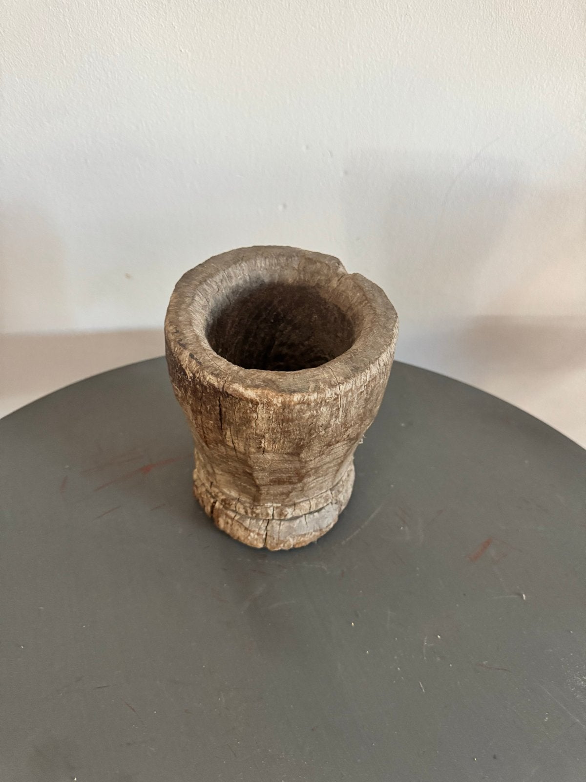 Sober wonen, Antieke houten vijzel - Rustieke charme, Antiek en Kunst, Ophalen