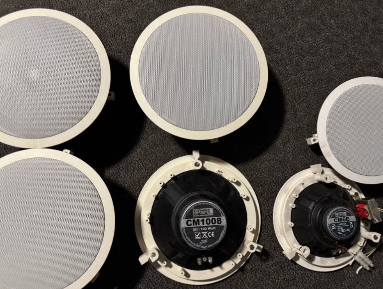 14x APart Speakers – Waterdicht – 100W 8 Ohm, Gebruikt, 120 tot 150 watt, Speakerset, Waterdicht
