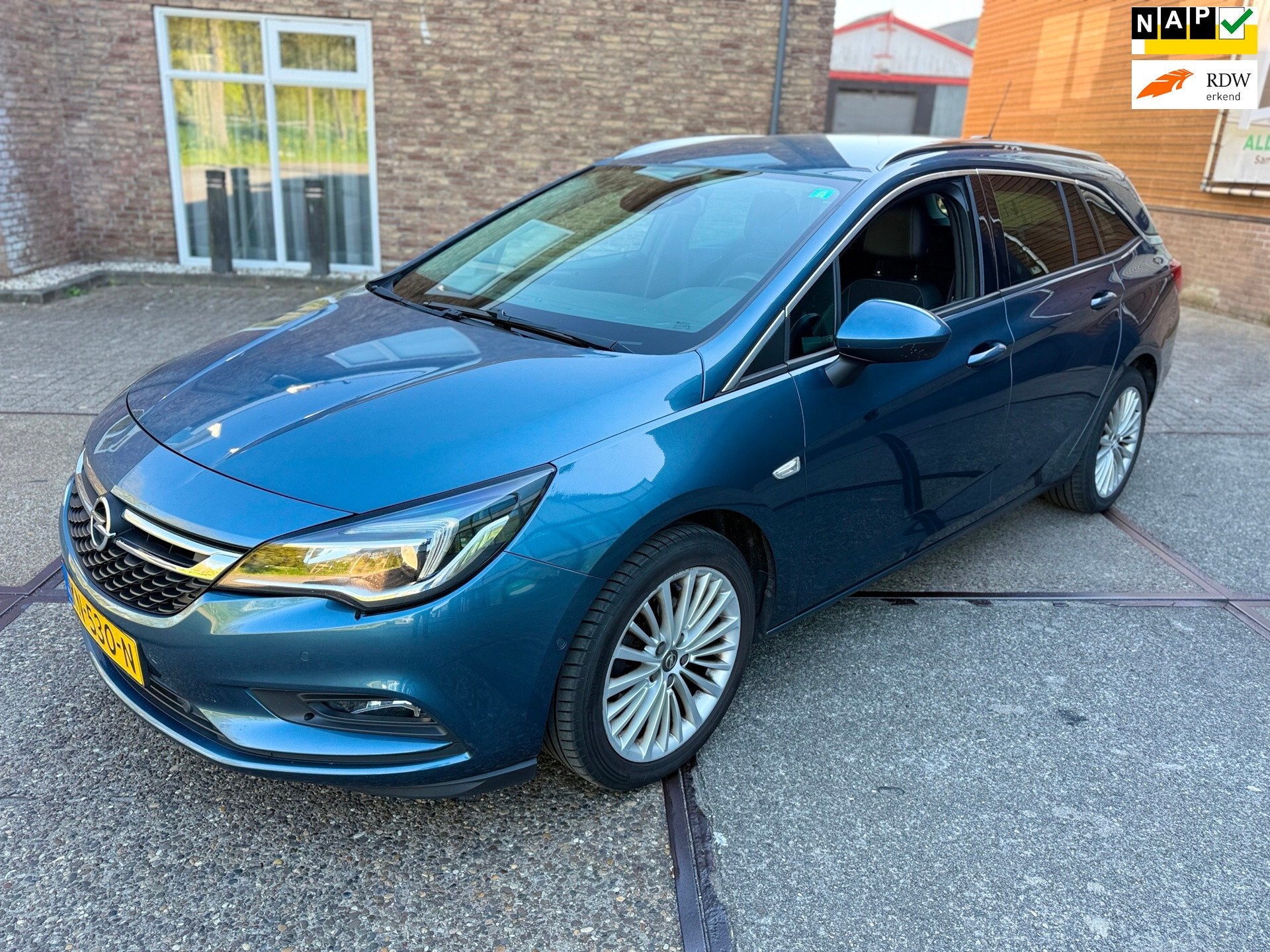 Opel Astra Sports Tourer 1.0 Innovation (( zeer zuinig ))), Voorwielaandrijving, Gebruikt, Euro 6, Blauw