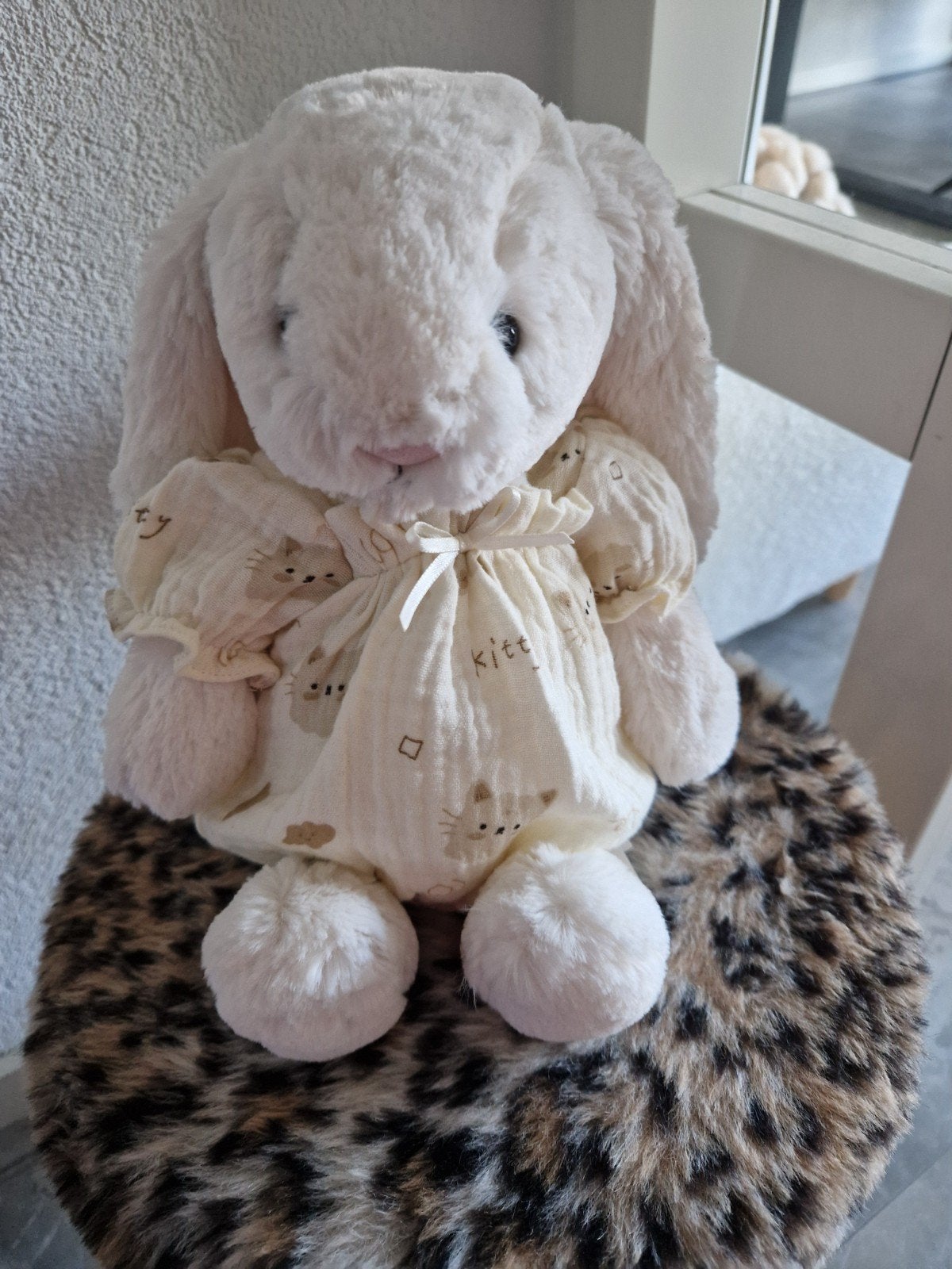 jellycat konijn medium crème, Ophalen of Verzenden, Nieuw, Stoffen beer, Overige merken