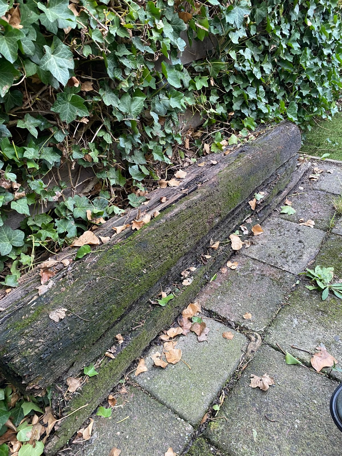 Oude houten balk/paal - 165 cm, Tuin en Terras, Ophalen, Gebruikt, Hardhout, Minder dan 180 cm