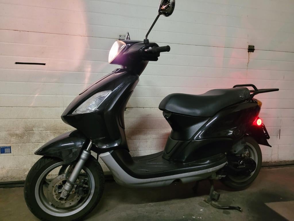 GEZOCHT  nette kappenset piaggio fly, Ophalen, Kap, Piaggio