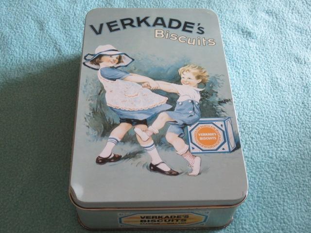 Vintage trommel koekblik Verkade met dansende kindjes, Verzamelen, Blikken, Ophalen of Verzenden, Zo goed als nieuw, Koek(jes)