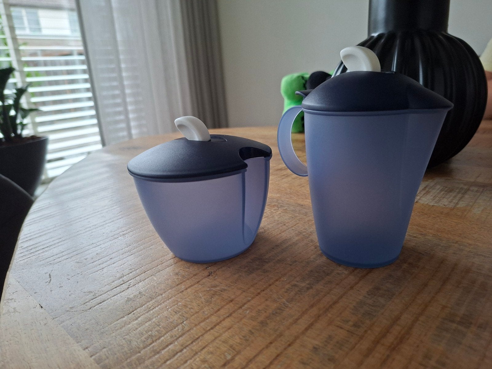 melkkannetje en suikerpotje van Tupperware, Huis en Inrichting, Ophalen, Zo goed als nieuw