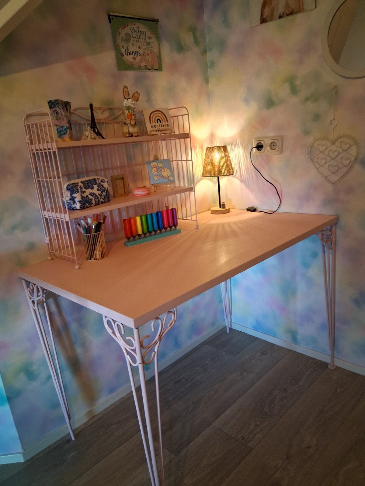 Lichtroze bureau met opzetstuk, Huis en Inrichting, Bureaus, Ophalen