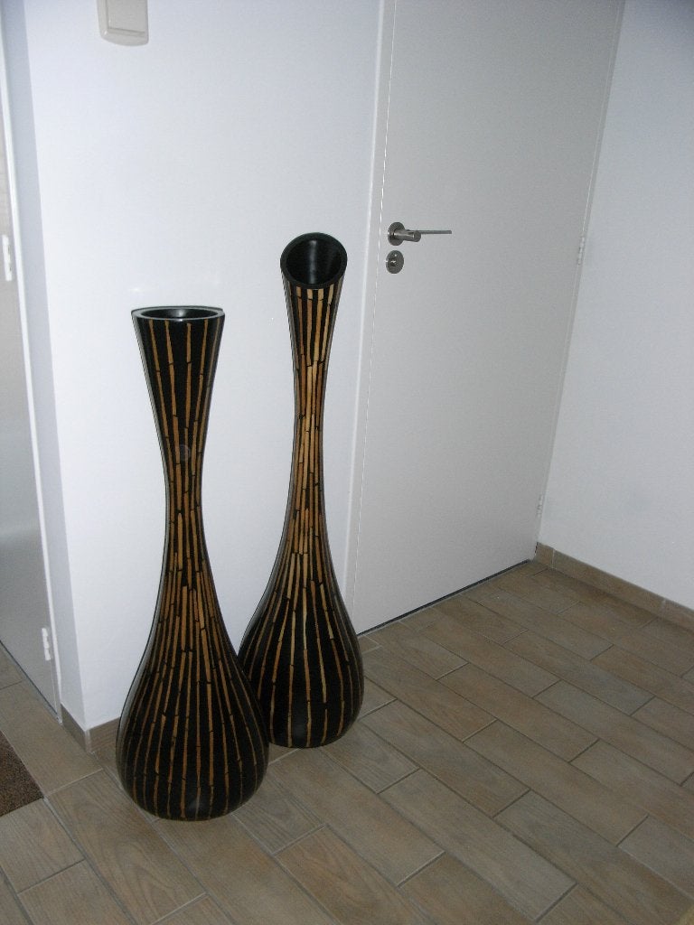 2 prachtige grote design vazen, bamboo vazen zwart/houtkleur, Ophalen, Overige materialen, Zwart, Zo goed als nieuw