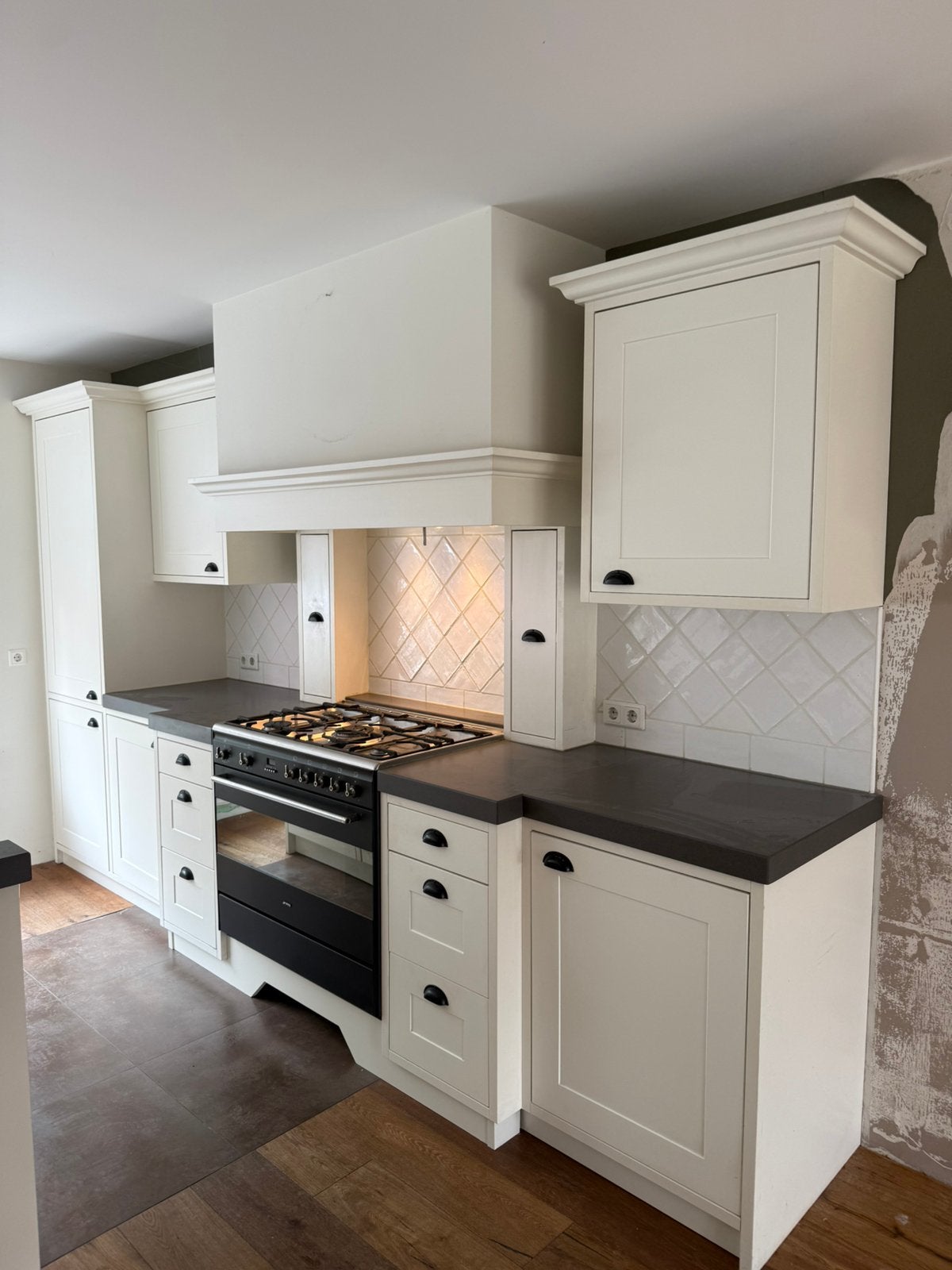 Complete keuken met Eiland + Apparatuur + GEDEMONTEERD, Huis en Inrichting, Ophalen of Verzenden, Crème, Composiet, Hoekkeuken
