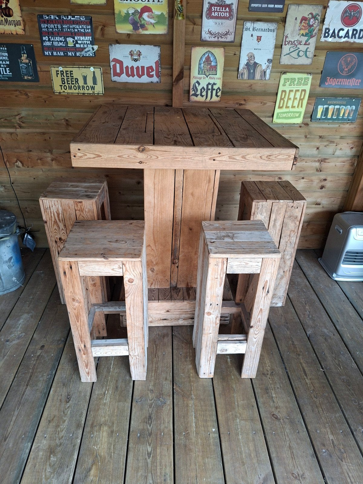 Leuke houten bartafel met 4 krukken, Ophalen, Gebruikt