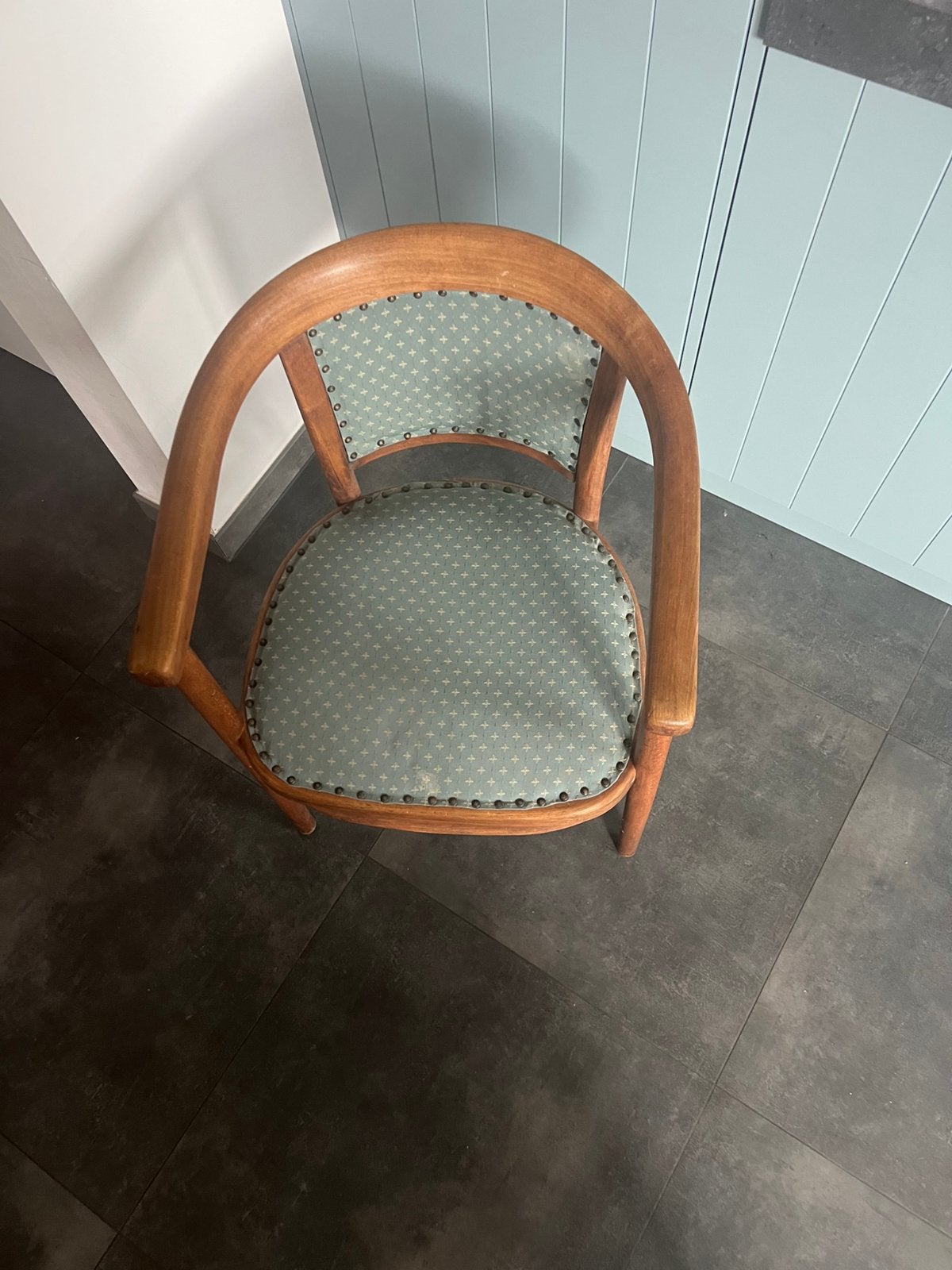 Houten cafe/thonet armstoel, Ophalen, Gebruikt, Bruin, Stof