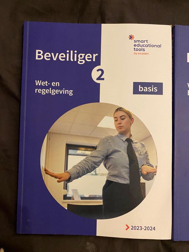 Beveiliger 2 Basis: Wet, Veiligheid & Waarnemen (3 boeken), Boeken, Ophalen of Verzenden, Gamma, Zo goed als nieuw, MBO