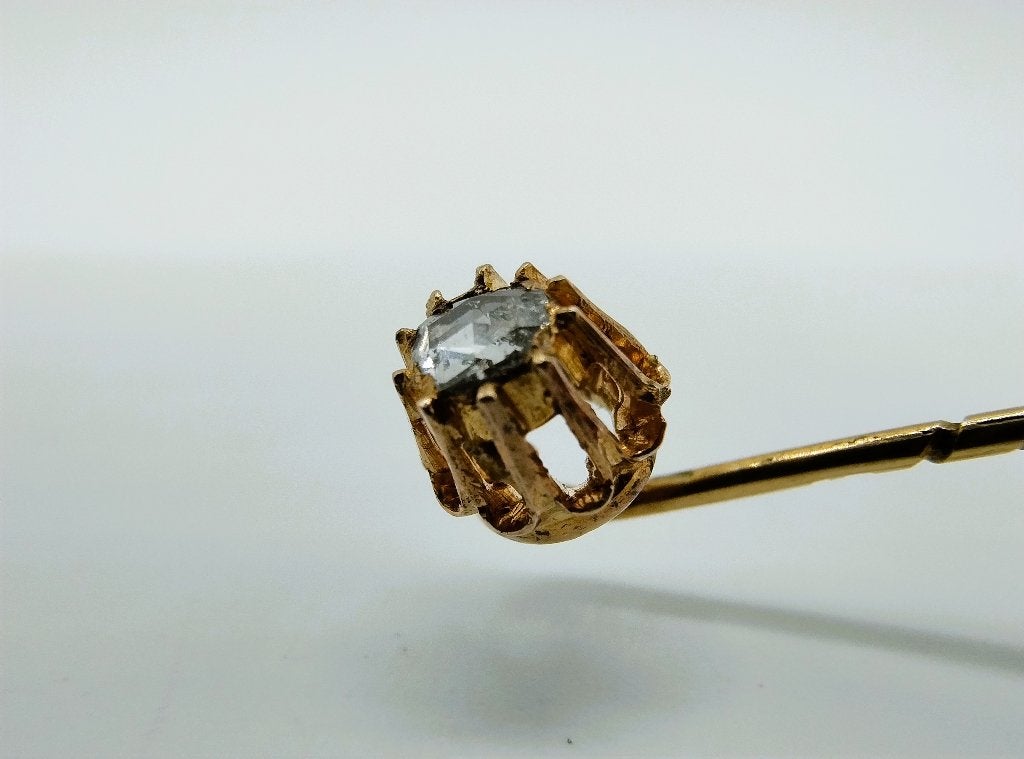 Gouden dasspeld of reversspeld met roosdiamant, 4 tot 7 cm, Gebruikt, Info@zilverwebsite.nl, Verzenden