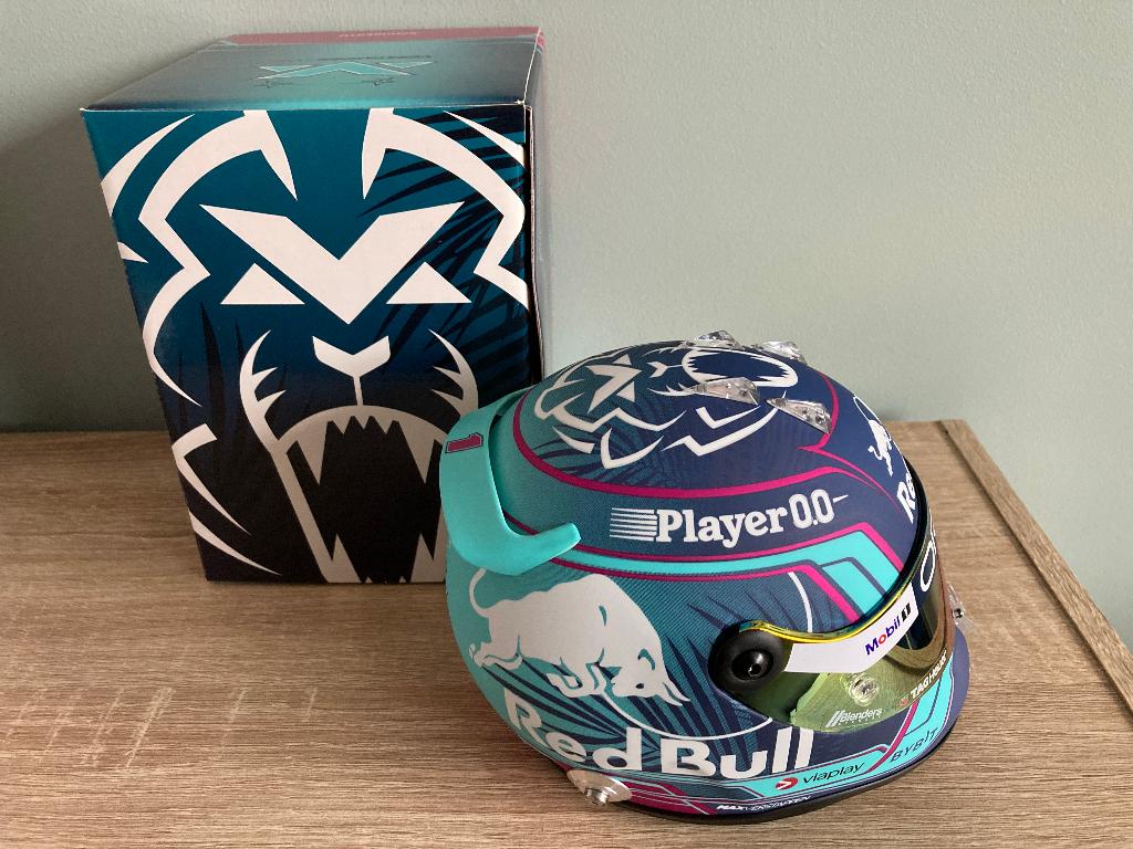 ✅ Max Verstappen 1:2 helm 2023 Miami Red Bull RB19 Schuberth, Verzamelen, Ophalen of Verzenden, Nieuw, Formule 1