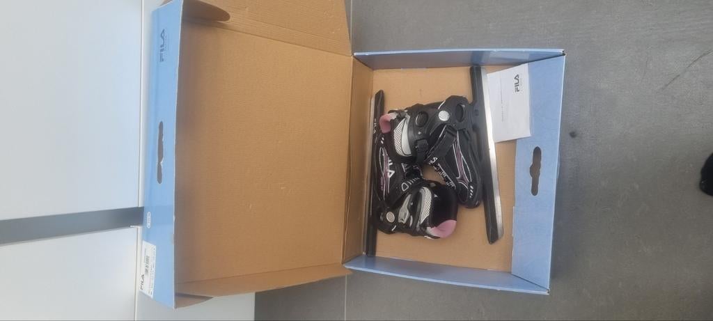 Fila WIZY SPEED ICE 5 BLK NIGHT Kinderschaatsen Maat 32-35, Ophalen of Verzenden
