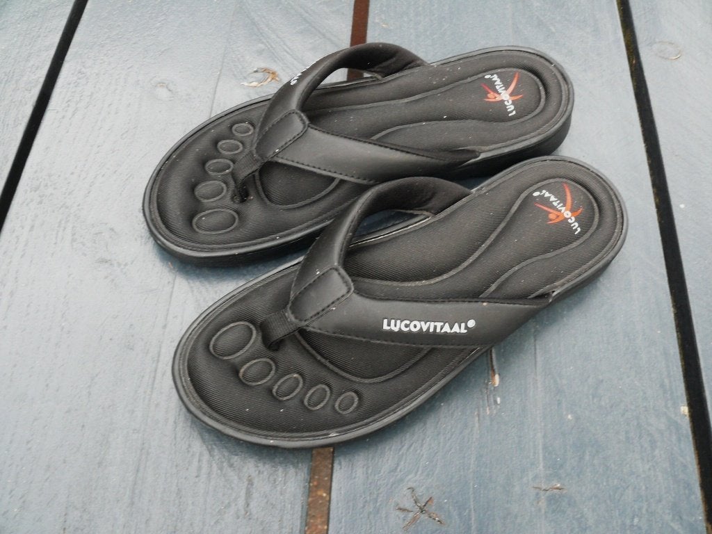LUCOVITAAL slippers maat 39 / 40 Nieuw, Slippers, Zwart, Nieuw, Ophalen of Verzenden