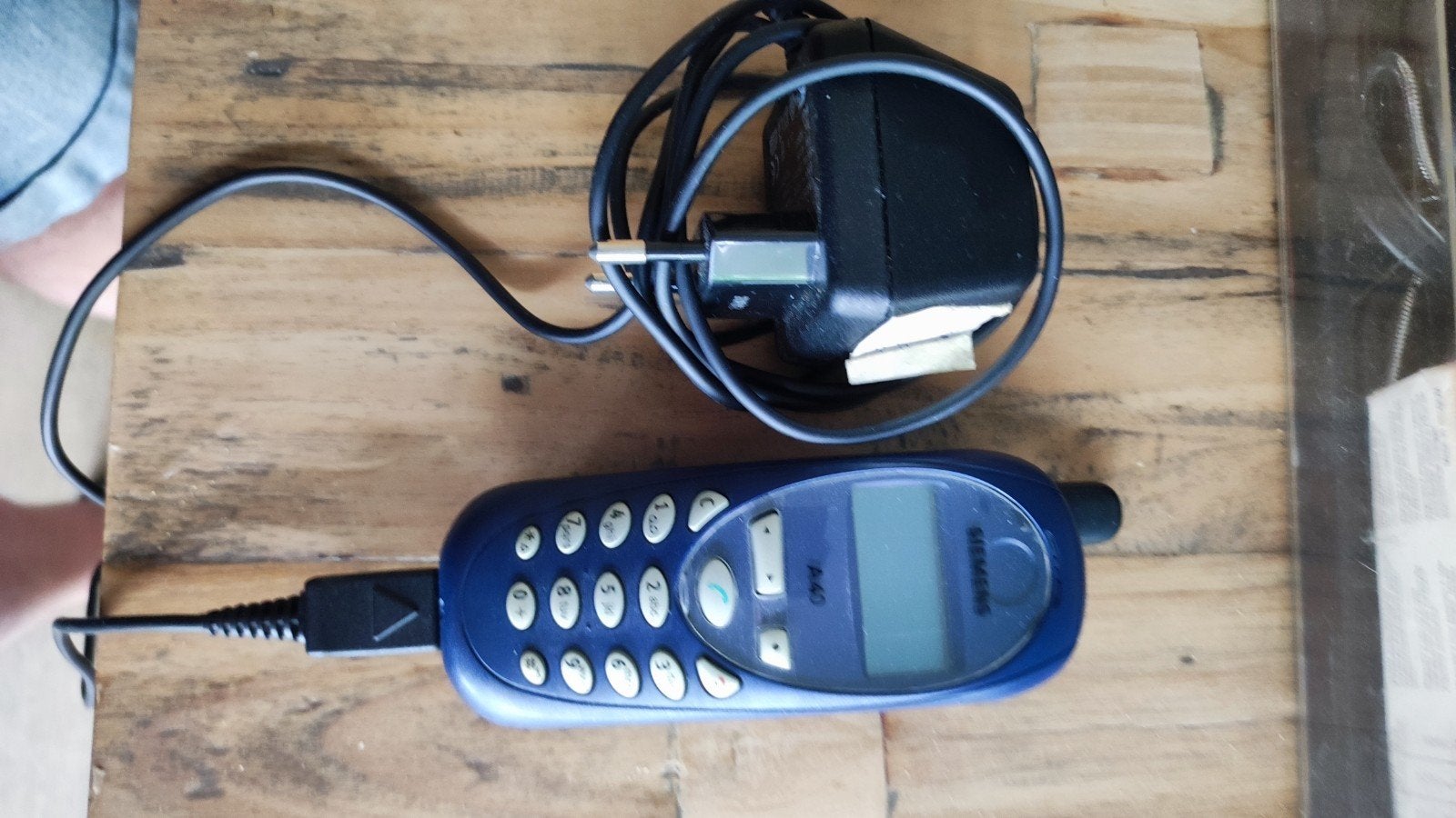 Siemens A40 Mobiele Telefoon met Oplader - Vintage, Telecommunicatie, Gebruikt, Ophalen of Verzenden, Klassiek of Candybar, Zonder simlock