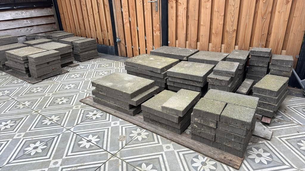 Gratis betontegels, Tuin en Terras, Tegels en Klinkers, Ophalen, Gebruikt, 10 m² of meer, Beton