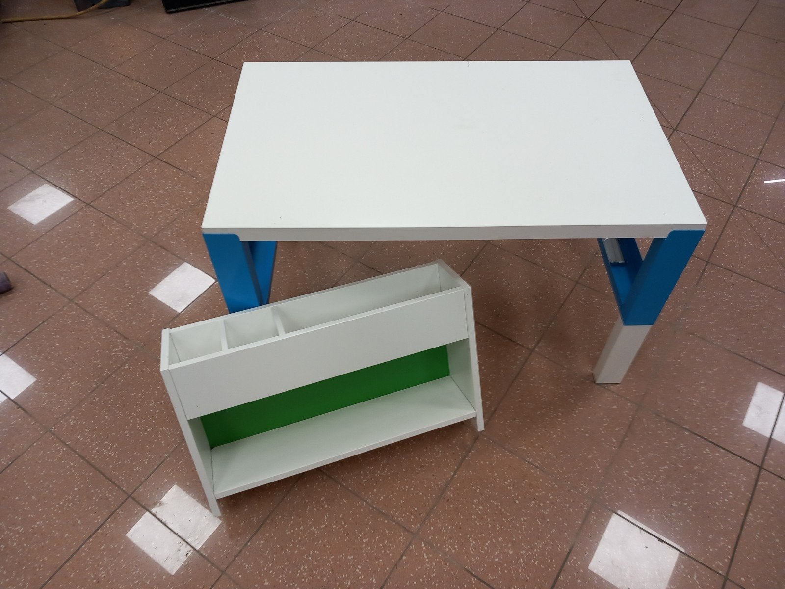 IKEA PÅHL bureau met opbergvakken, Ophalen, Gebruikt, Tafel(s)
