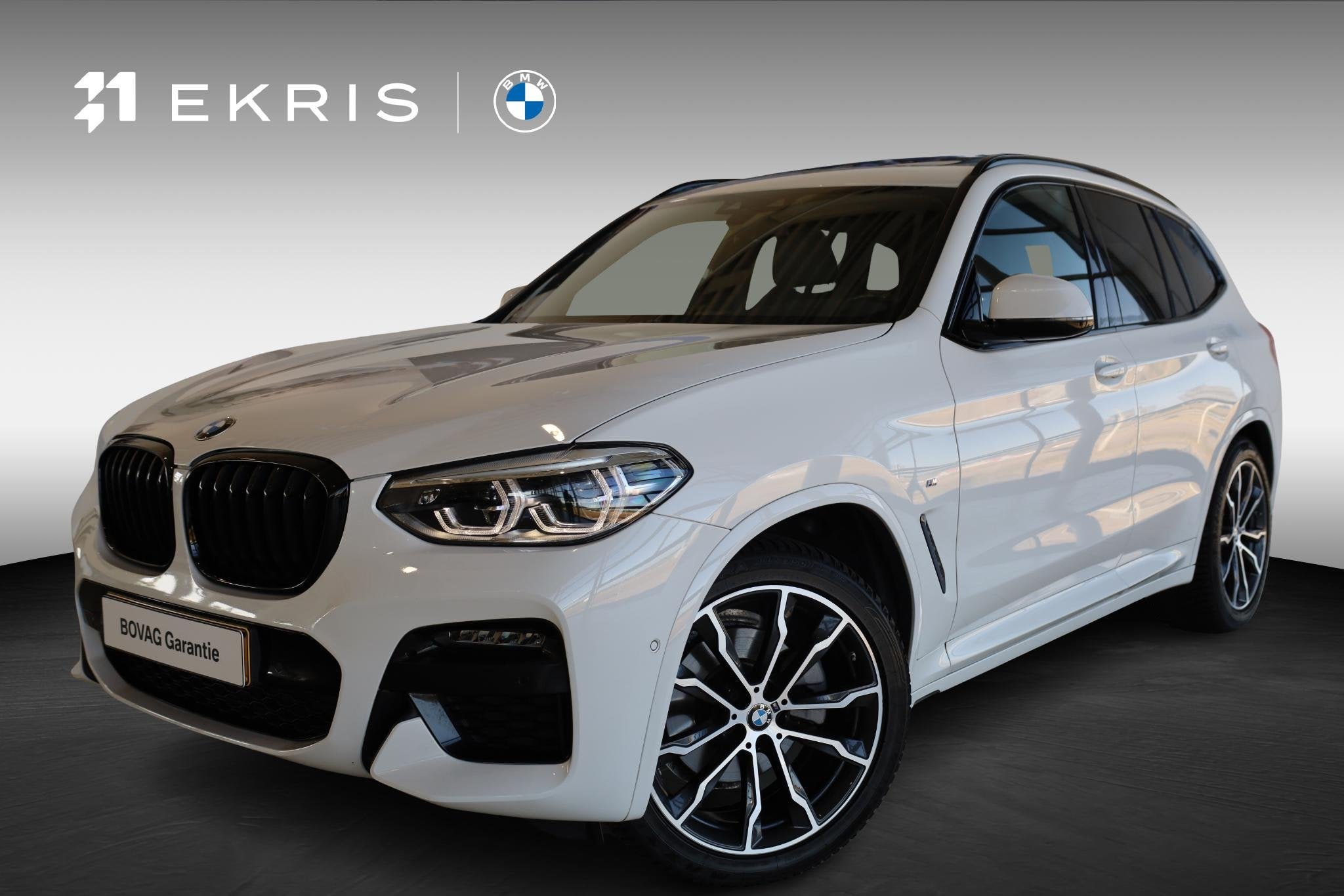 BMW X3 xDrive20i High Executive |M Sport | Panorama dak | tr, Auto's, Stof, Gebruikt, 4 cilinders, Wit