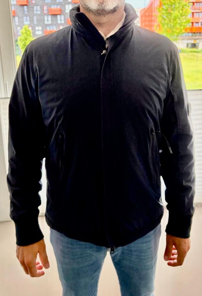CP Company Primaloft Jas - Comfort en Stijl, Kleding | Heren, Jassen | Zomer, Ophalen of Verzenden, Gedragen, Maat 52/54 (L), Blauw