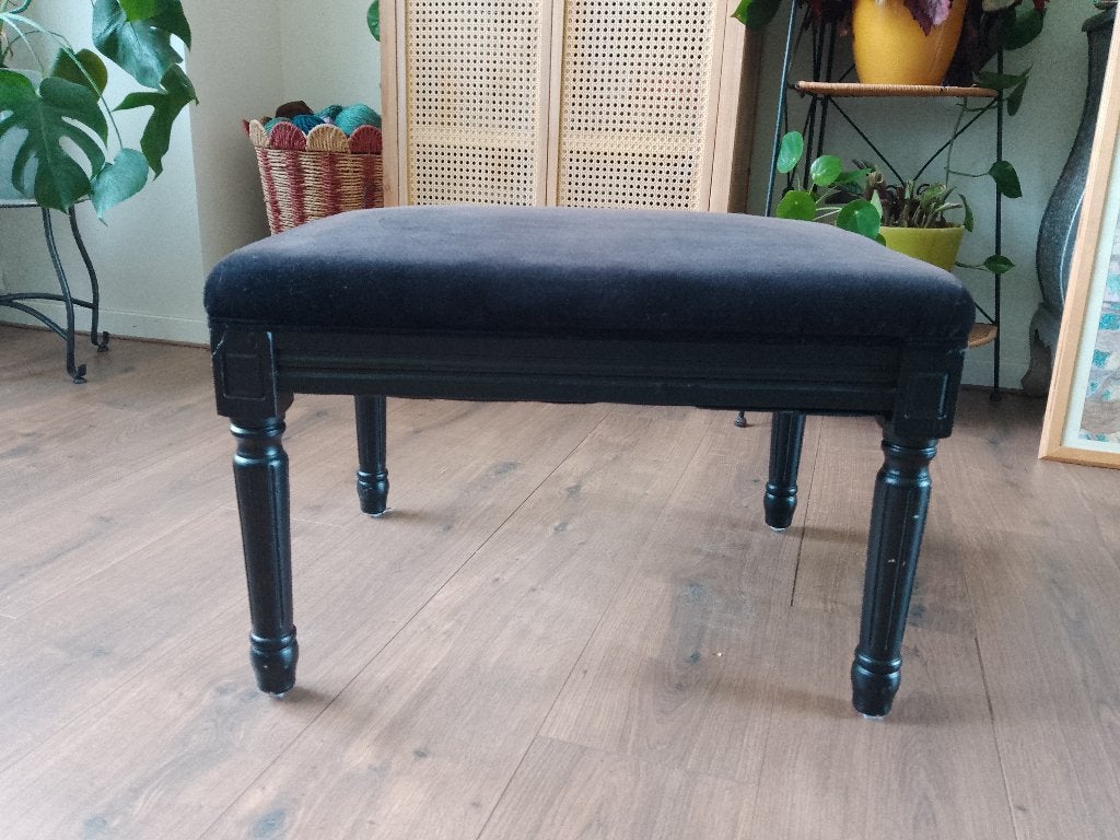 Voetenbankje zwart, Ophalen, Hout, Gebruikt, Barok