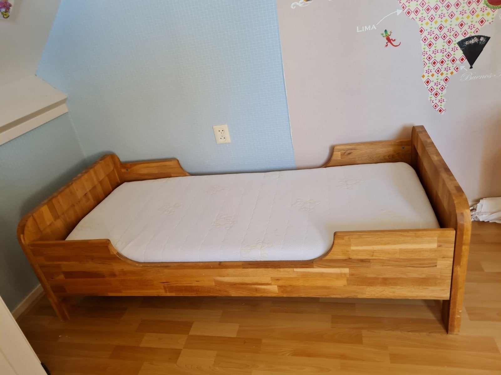 mooi houten peuterbed, Ophalen, 140 tot 160 cm, 70 tot 85 cm, Matras