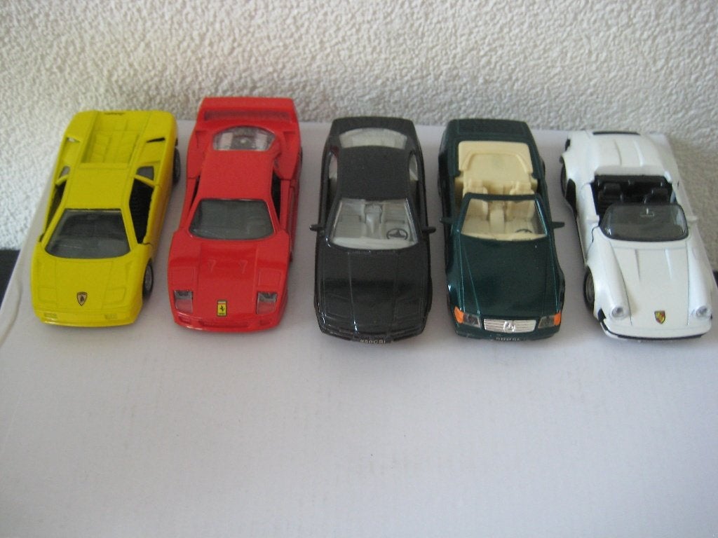 Maisto Shell Auto's 5 stuks, Hobby en Vrije tijd, Modelauto's | Overige schalen, Ophalen of Verzenden, Nieuw, Auto