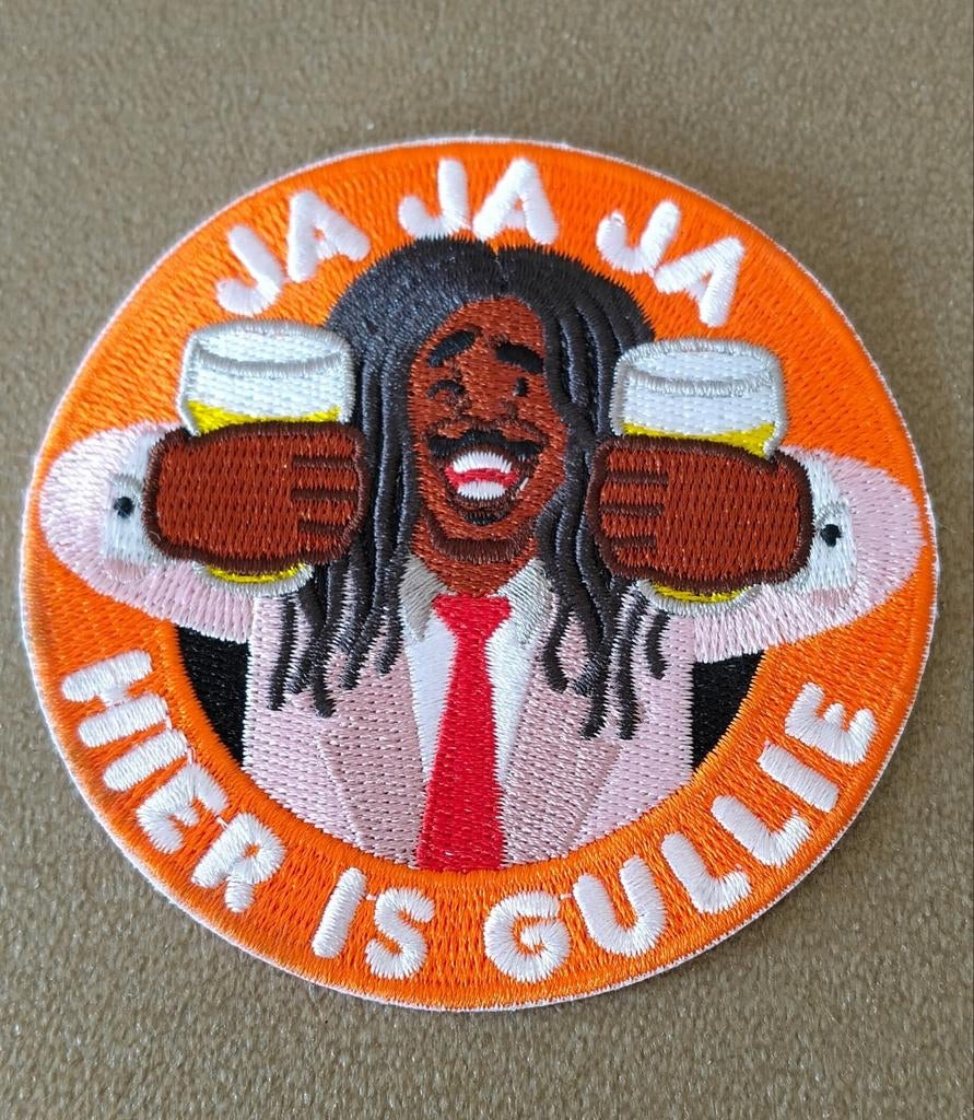 NIEUW*CARNAVAL 2025 EMBLEEM JA JA JA HIER IS GULLIE, Verzenden, Nieuw, Overige typen, Carnaval