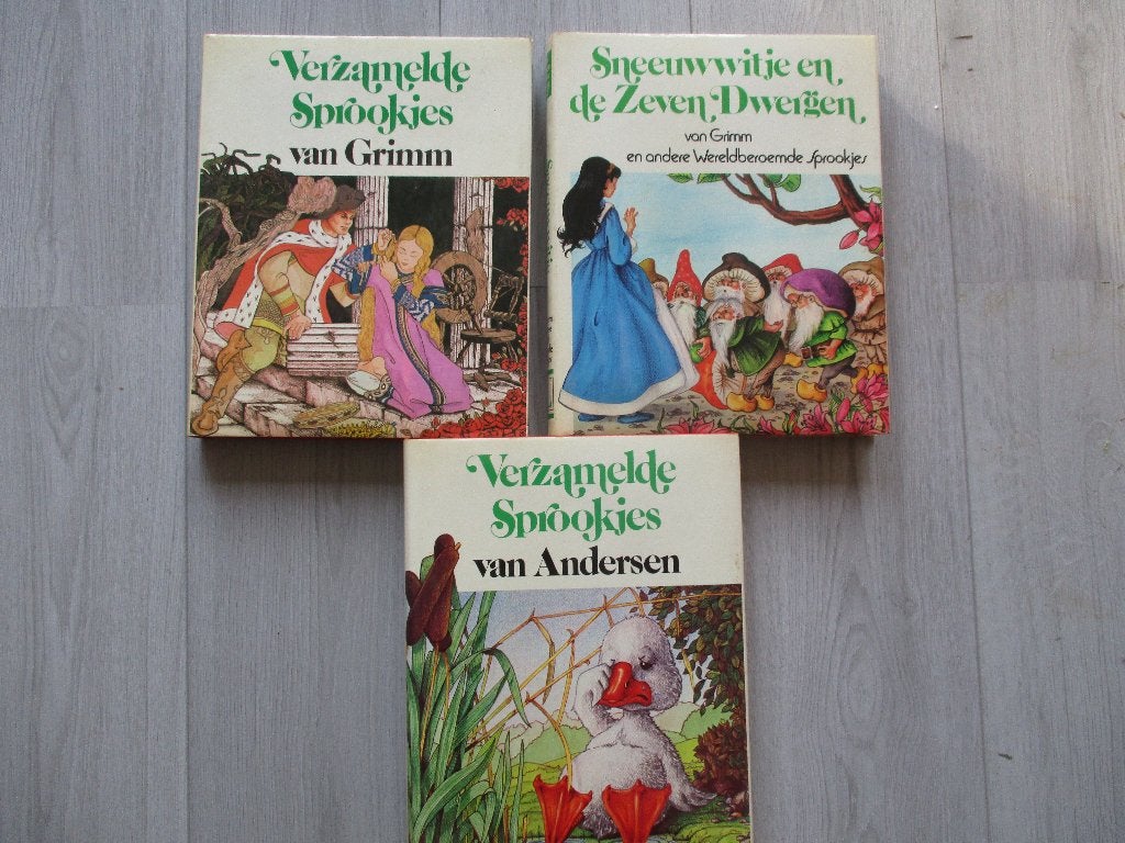 3 grimm andersen sprookjesboeken, Ophalen of Verzenden, Gelezen