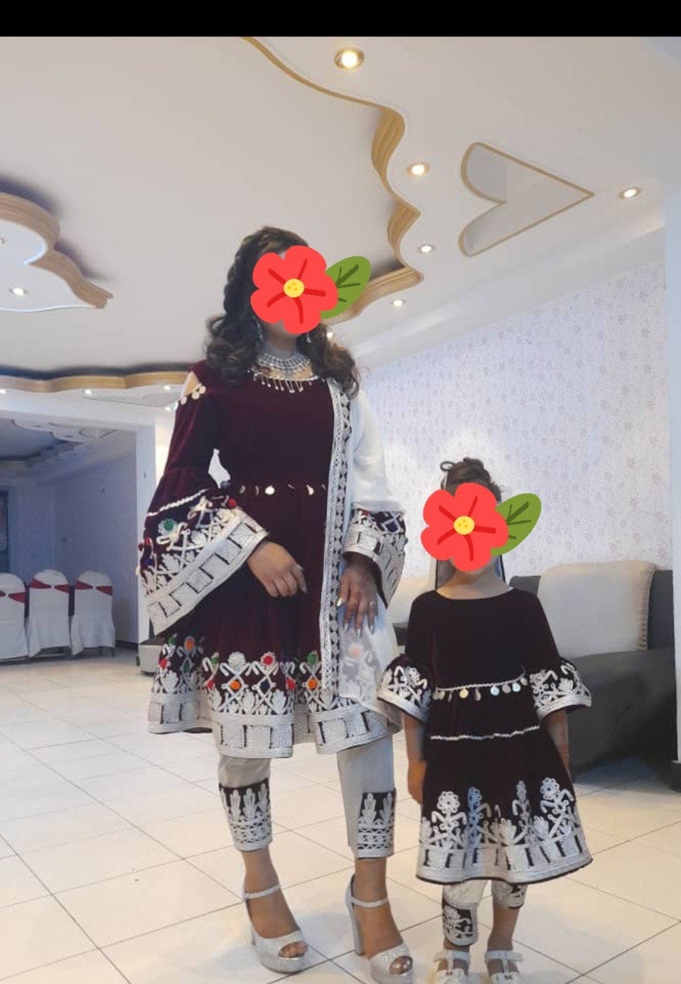 Prachtige Afghaanse jurk met bijpassende kinderjurk, Kleding | Dames, Maat 38/40 (M), Meerkleurig, Ophalen of Verzenden, Boven de knie