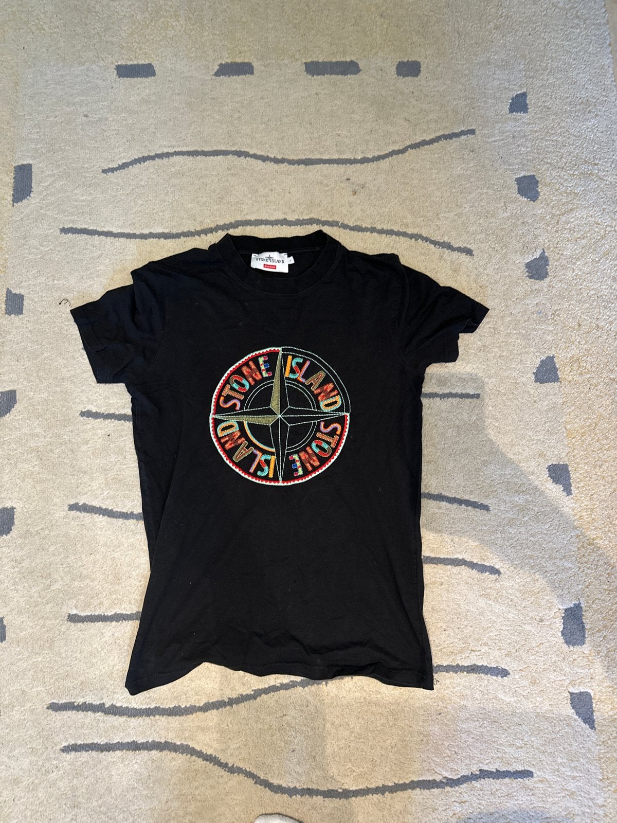 Stone Island Supreme T-shirt Zwart met logo, Verzenden, Gedragen, Maat 46 (S) of kleiner, Zwart