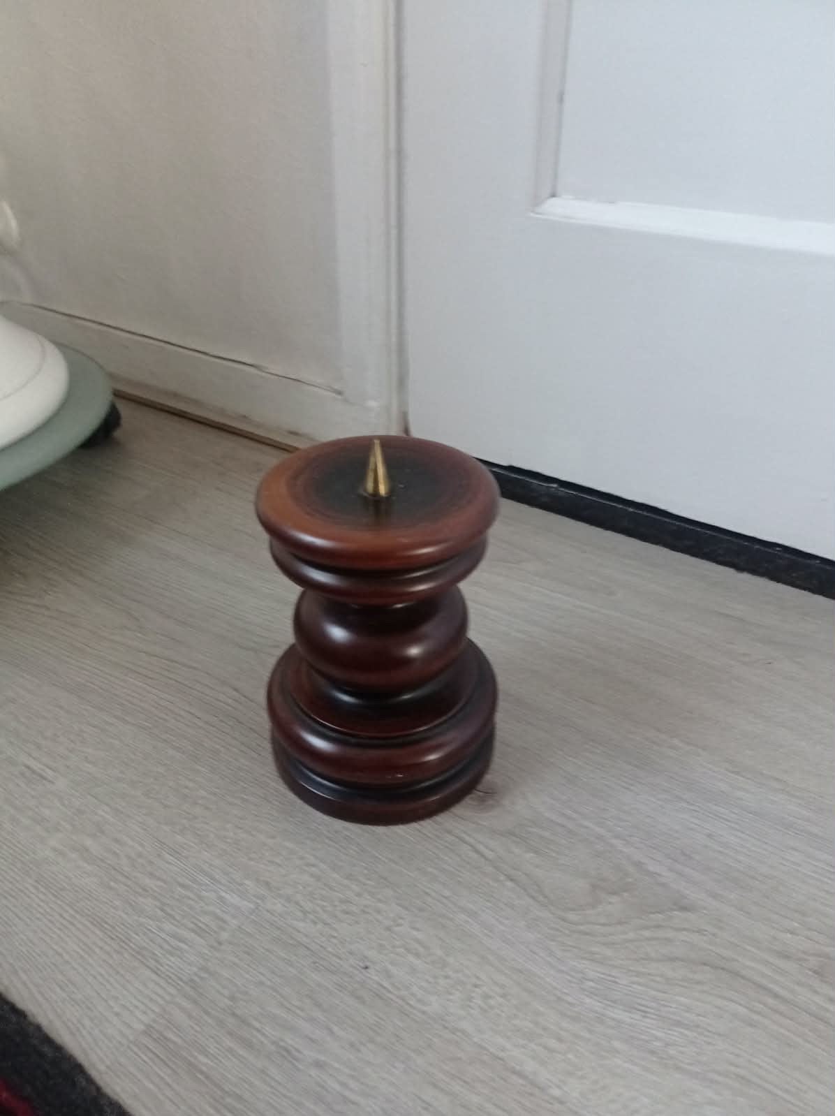Vintage Houten Kandelaar met Messing Pin, Ophalen of Verzenden, Overige materialen