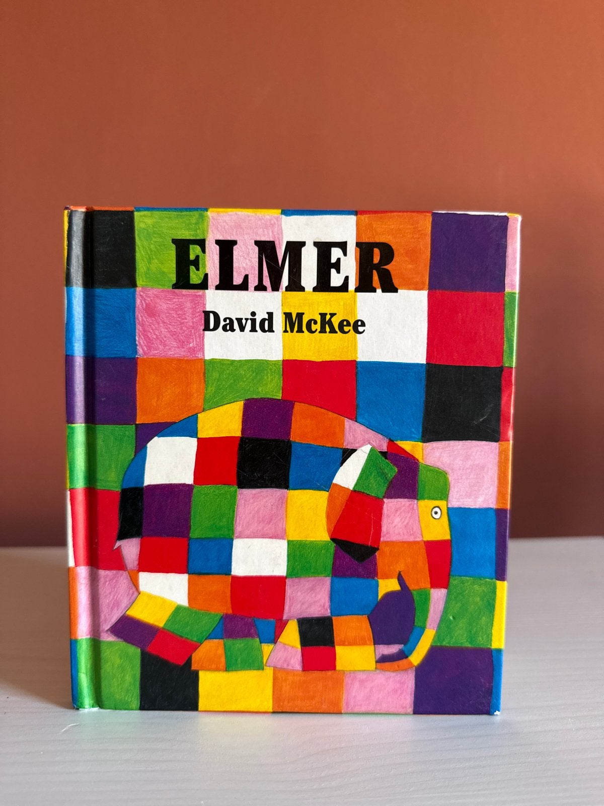 Elmer het Olifantje - David McKee (Kinderboek), Ophalen of Verzenden, Zo goed als nieuw, 2 tot 3 jaar