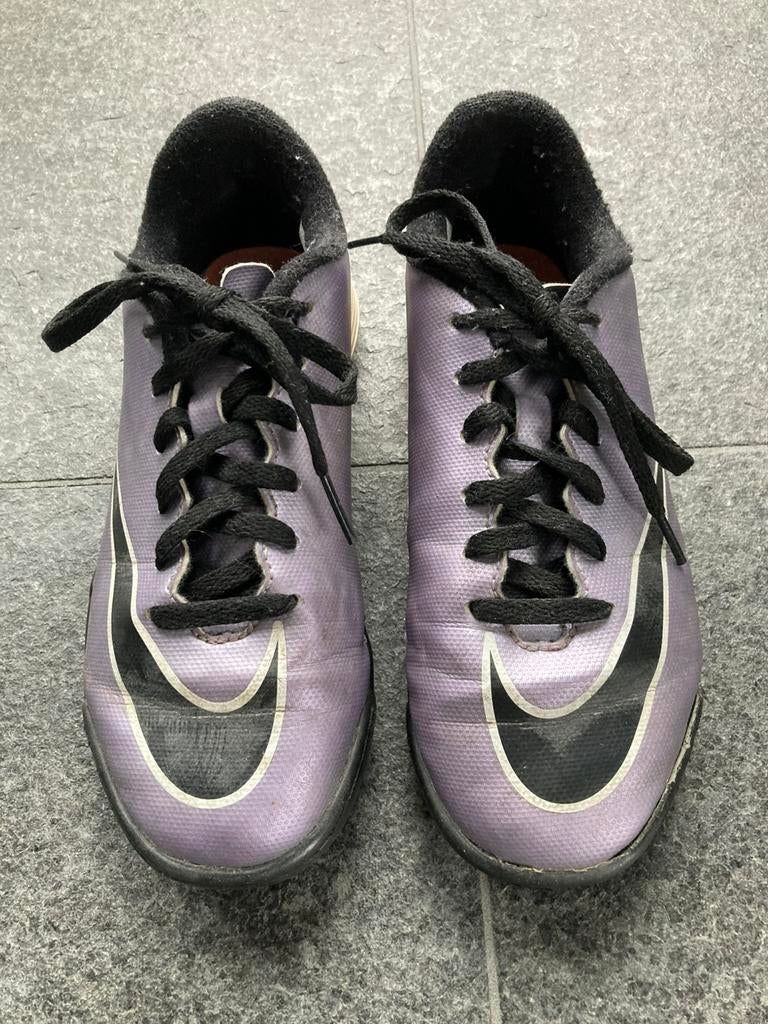 Kunstgrasschoenen Nike maat 34, Sport en Fitness, Ophalen of Verzenden, Gebruikt, Schoenen