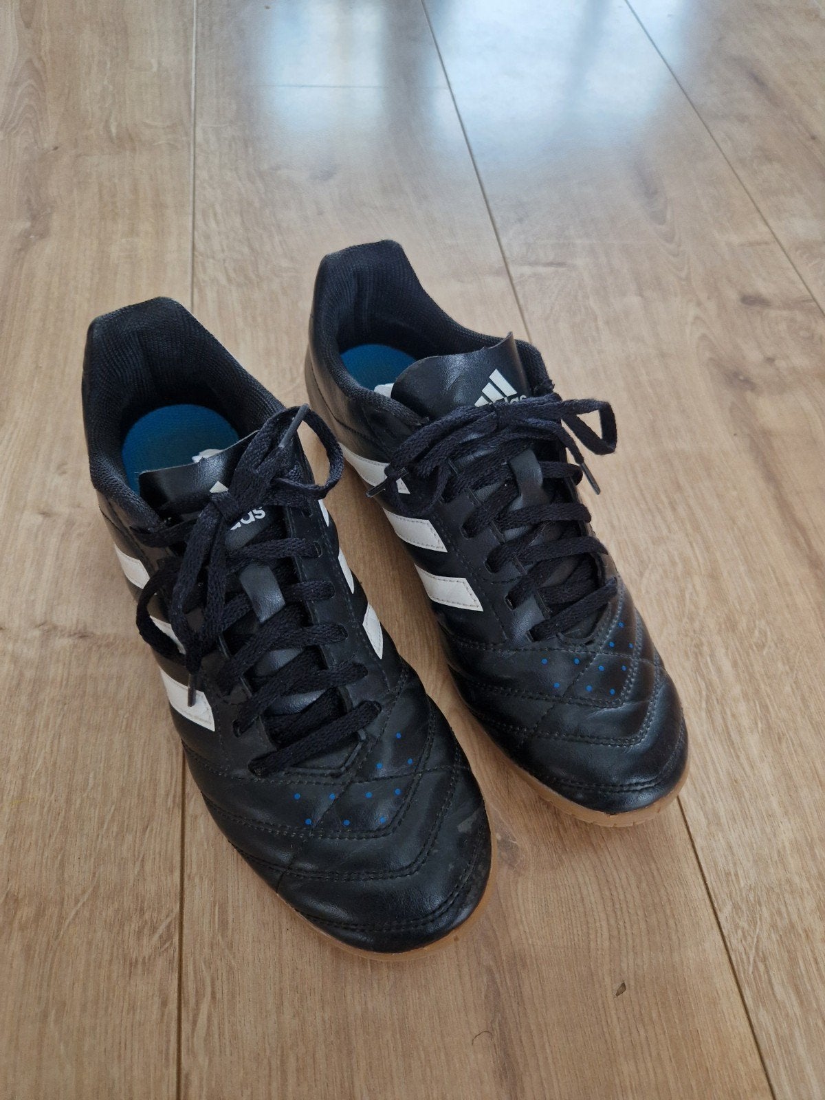 Adidas zaalschoenen maat 40 2/3 - zaalvoetbal/gym, Kleding | Heren, Zwart, Ophalen of Verzenden, Zo goed als nieuw, Adidas