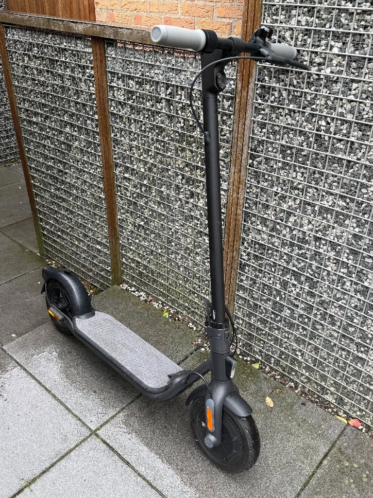 Segway Ninebot Kickscooter F25E, Fietsen en Brommers, Ophalen, Zo goed als nieuw, Elektrische step (E-scooter), Segway Ninebot