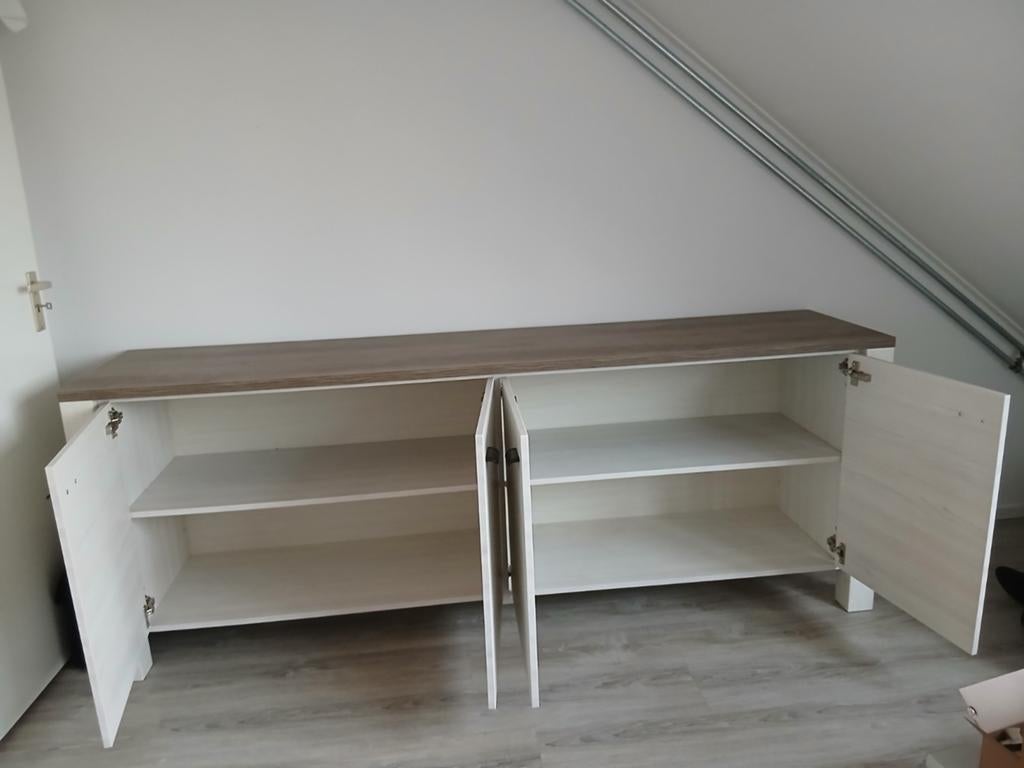 Prachtig  Dressoir Lynn (Nieuwstaat), Ophalen, Zo goed als nieuw, 25 tot 50 cm, 150 tot 200 cm
