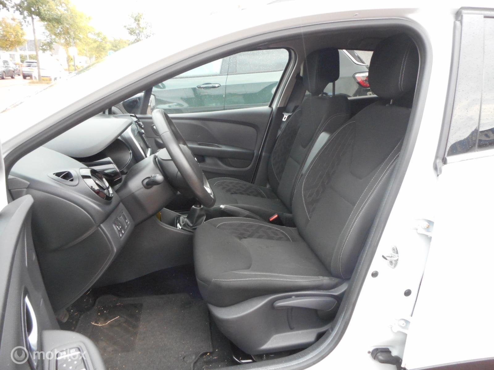 Renault Clio Estate 0.9 TCe Limited, Voorwielaandrijving, 898 cc, Gebruikt, Euro 6