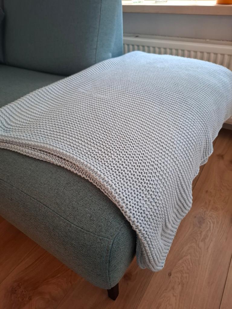 Lichtblauw gebreid plaid / deken, Huis en Inrichting, Woonaccessoires | Plaids en Woondekens, Ophalen of Verzenden, Gebruikt