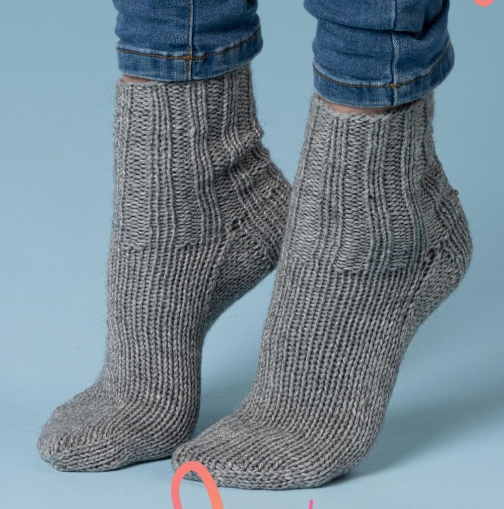 Breiatronen sokken, Kleding | Dames, Schoenen, Nieuw, Sneakers of Gympen, Grijs, Ophalen of Verzenden