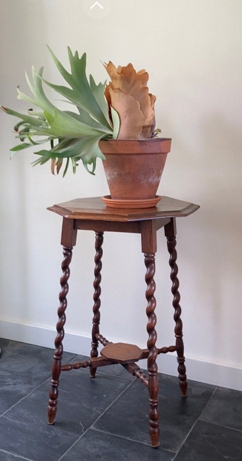 Hoog Jacobean/Bobbin style wijn/planten tafeltje, Ophalen