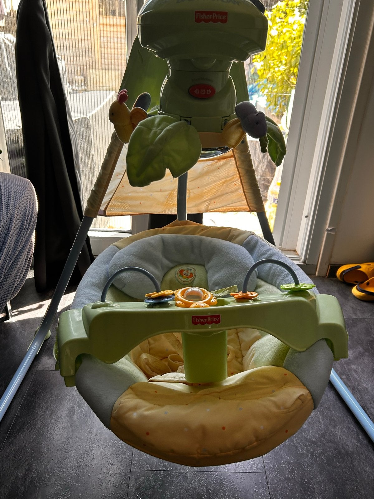 Fisher-Price babyschommel met geluid en speelgoed, Ophalen, Gebruikt, Overige typen, Met geluid