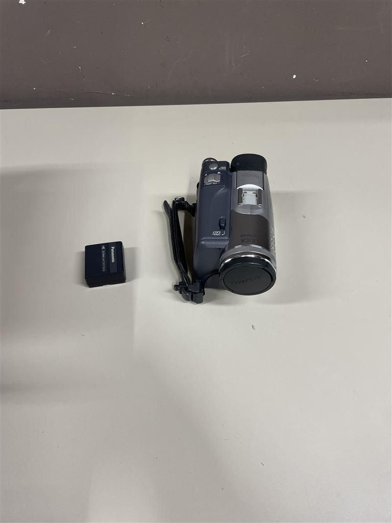 video camera Panasonic NV-GS120 met twee batterijen zonder l, Gebruikt, Canon, 20x of meer, Ophalen of Verzenden